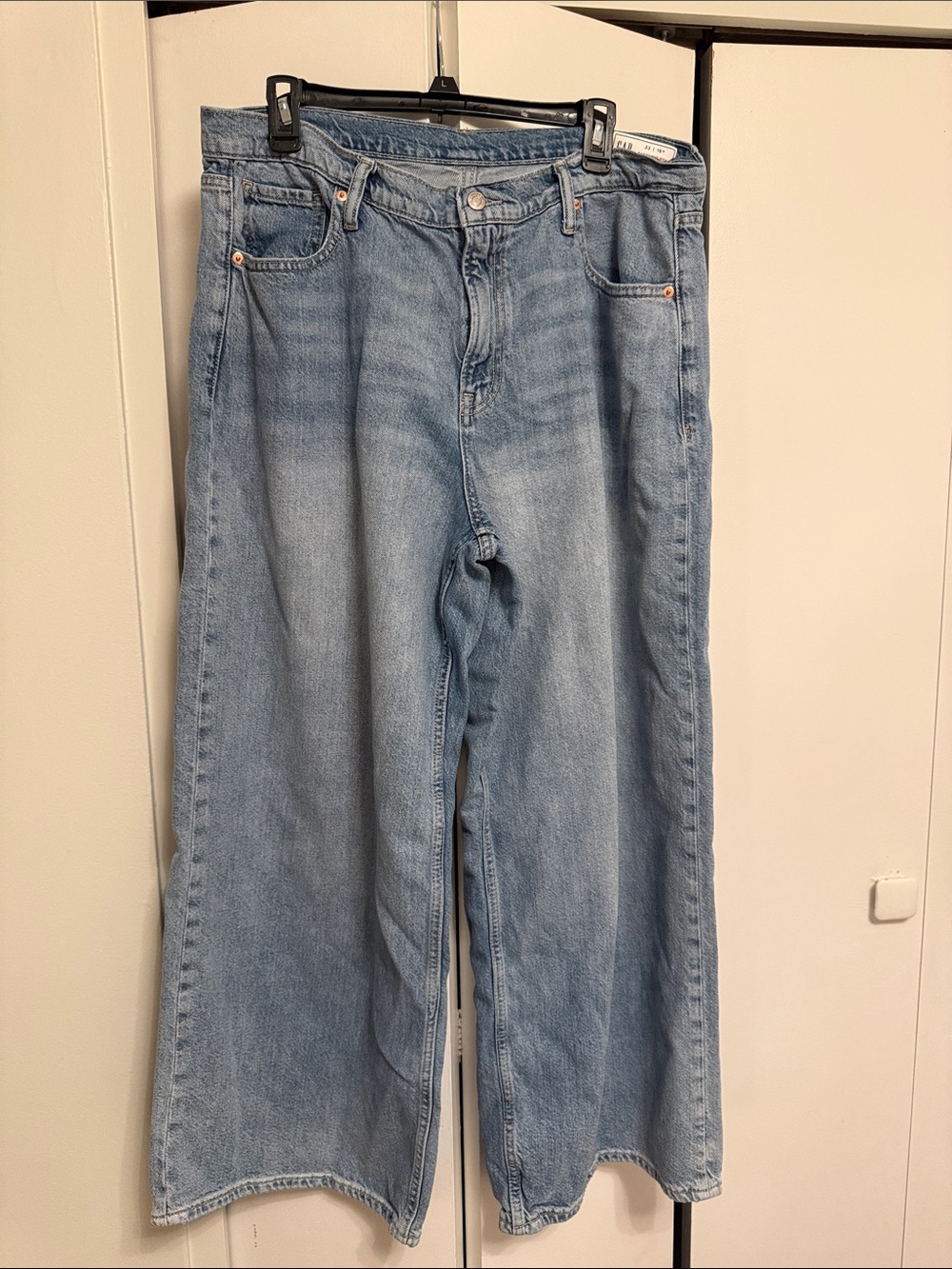 Gap mid-rise baggy jean